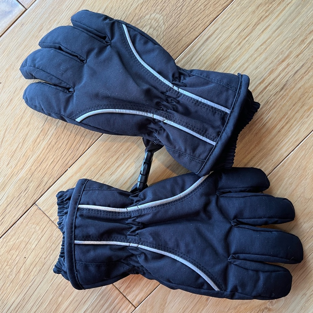 Hanna Andersson kids gloves.